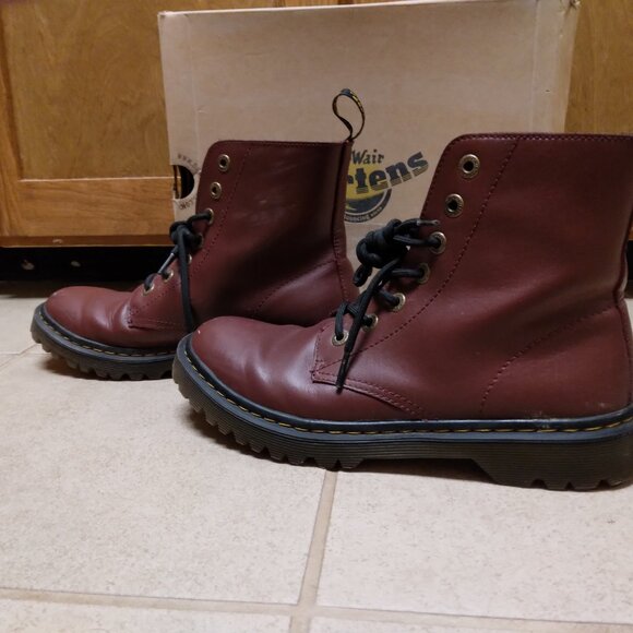 Dr. Marten Combat Boots Women's - Picture 4 of 11